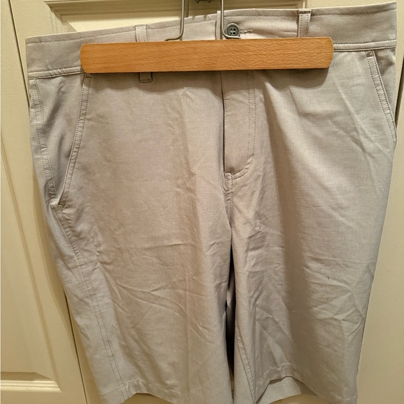 Other - Men's Beige Shorts Size 30